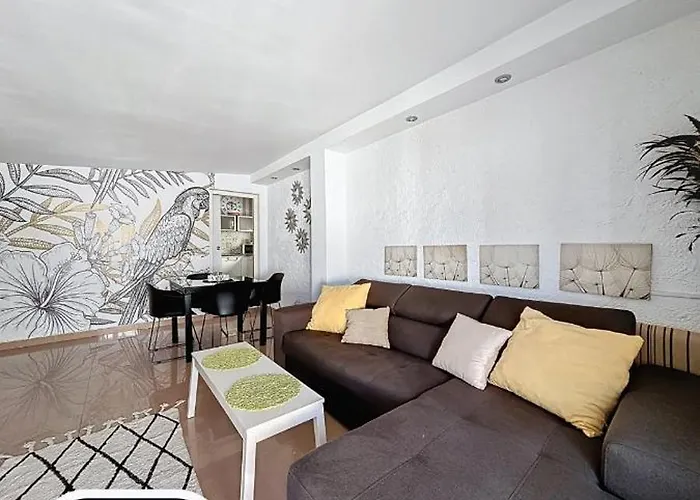 Adelfas Montsia بيت للعطل روساس